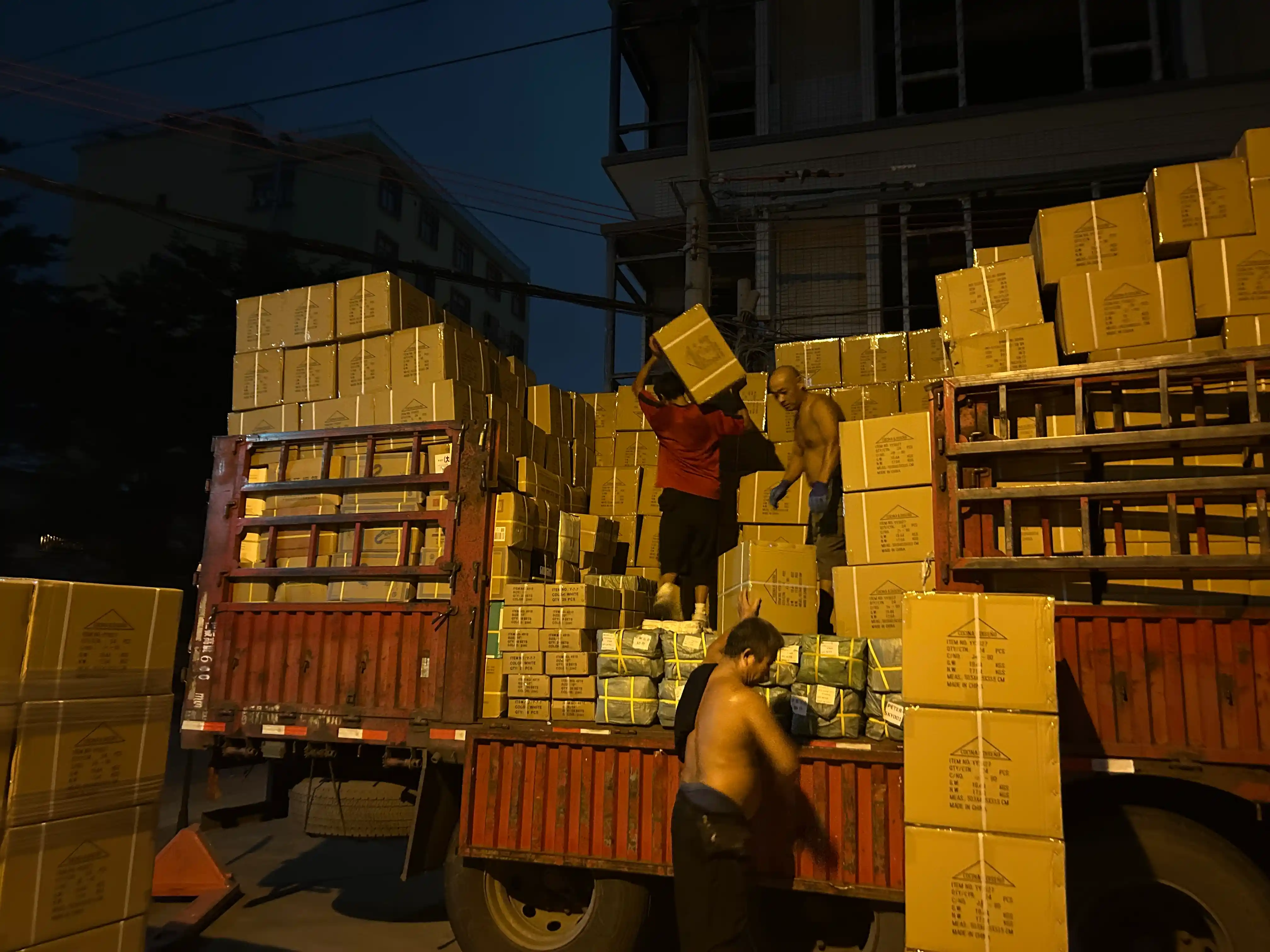 Plastic Food Container Manufacturer Ships Global Orders (3)